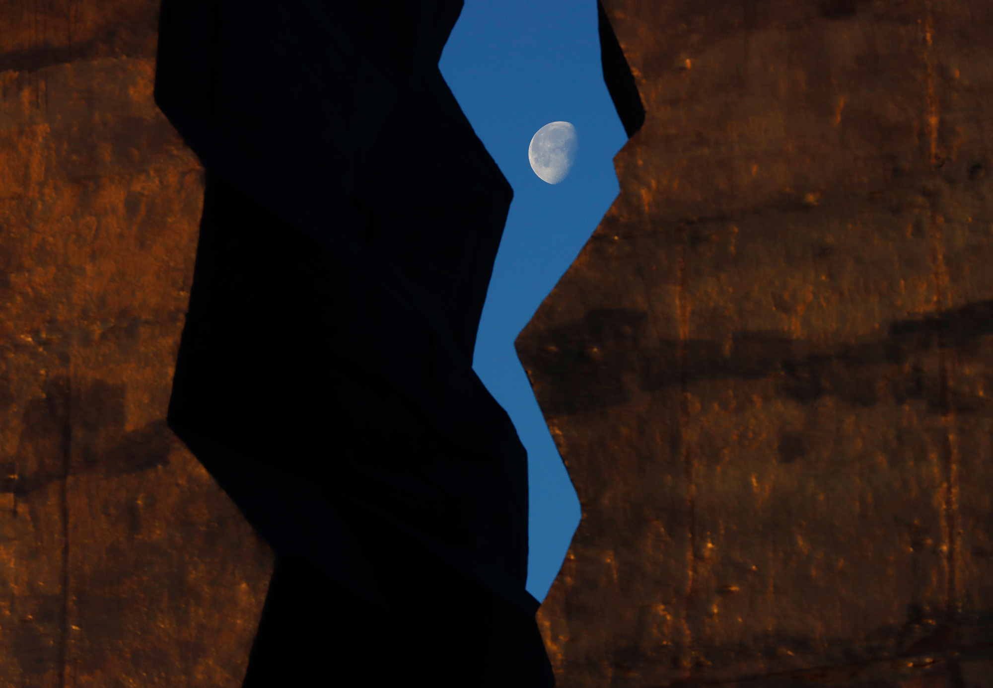 Нисходящая Луна: чего ожидать от небесных светил с 9 по 23 ноября